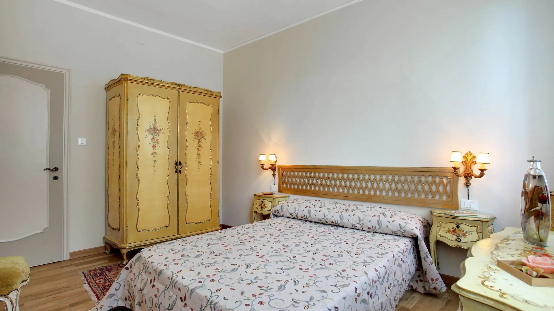 Canale - Wr Apartments Venice 0*,  Italy